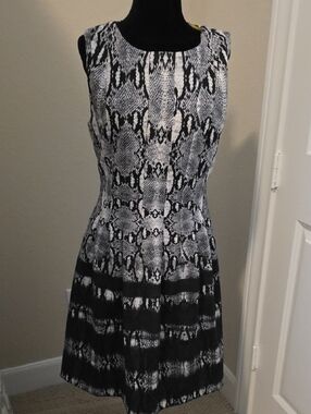Vince Camuto Black and White Snake-Print Midi Dress